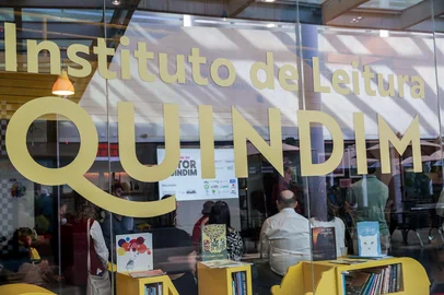 Instituto Quindim lança o II Festival Leitor Quindim no Shopping Villagio. (Neimar De Cesero/Agência RBS)Indexador: Neimar De Cesero<!-- NICAID(16015025) -->