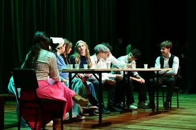 CETEC Festival leva ao palco 150 anos da imigração italiana no RSEm cinco noites de espetáculos, o maior festival estudantil do gênero no Estado reunirá cerca de 700 estudantes no UCS Teatro<!-- NICAID(15806303) -->