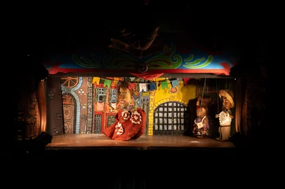 Espetáculo Bonecos de Pau, do grupo A Divina Comédia<!-- NICAID(16230971) -->