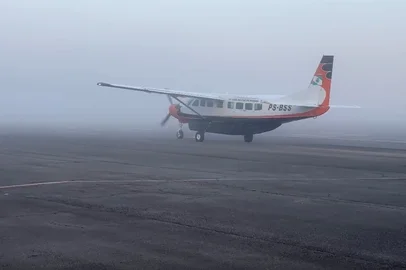 Após ser cancelado em função de neblina, voo que leva corpo de menina morta em cânion na Serra decola