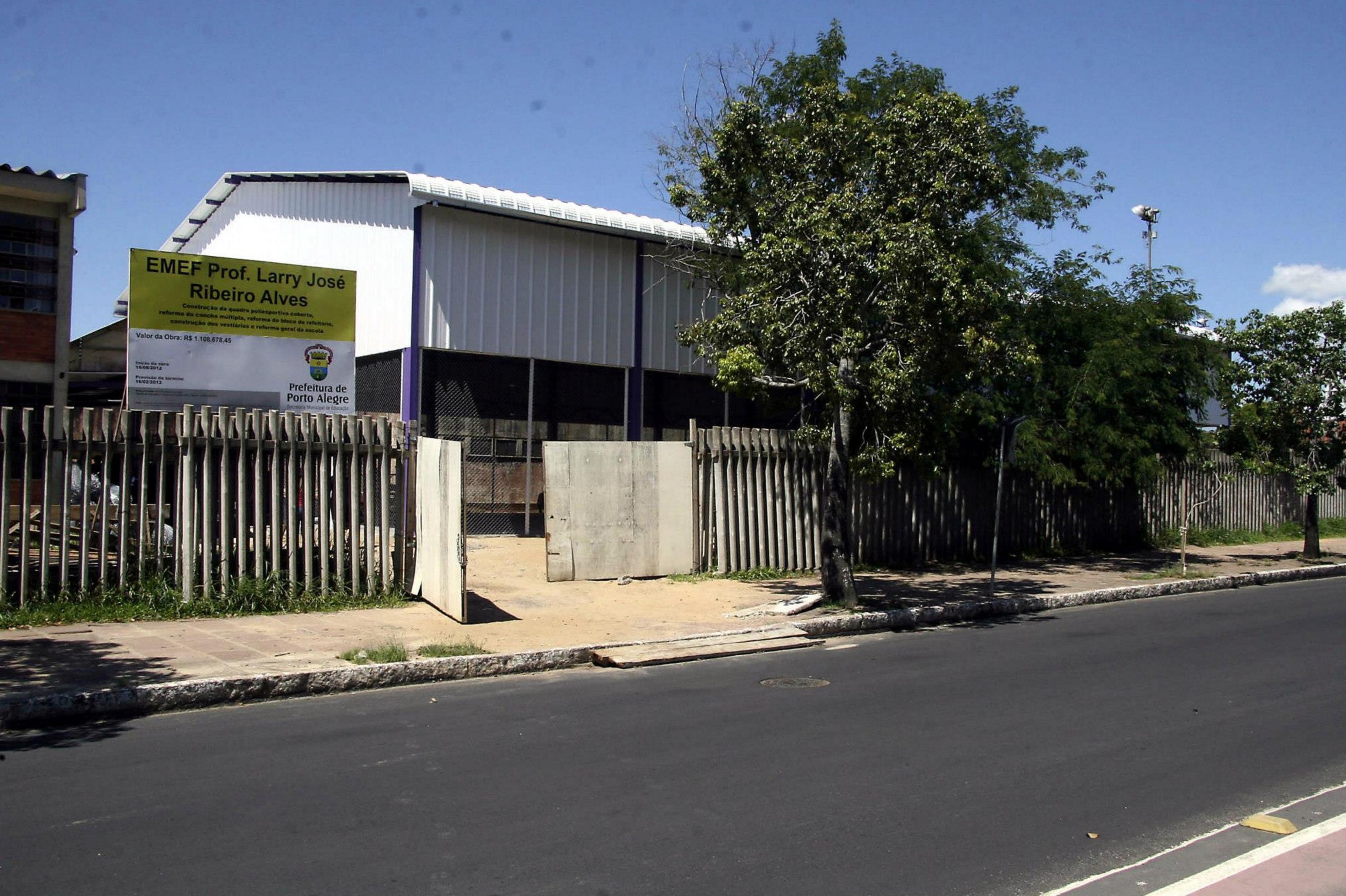 Casos de covid-19 suspendem aulas em escola municipal de Porto Alegre | GZH