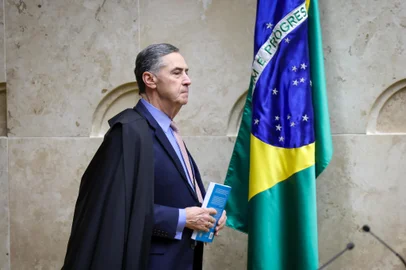 Sessão Plenária do STF - 13/11/2024Ministro Luís Roberto Barroso em Sessão Plenária do STF.Sessão Plenária do STF - 13/11/2024<!-- NICAID(15913247) -->