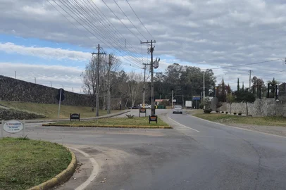 Rua Ludovico Cavinatto terá bloqueio total para construção de passeios públicos a partir desta quinta-feira<!-- NICAID(16081722) -->