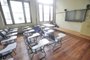 28/09/2023 - PORTO ALEGRE, RS, BRASILCriação de fundo patrimonial para restauração da faculdade de Direito da UFRGSO fundo foi criado com o objetivo de garantir recursos para a manutenção da estrutura física da faculdade. Entre os locais que devem receber melhorias estão o salão nobre e um corredor que tem goteiras, além de algumas salas que já foram equipadas com telas digitais para as aulas de graduação e pós-graduação. A ideia é produzir imagens desses locais para a matéria.FOTO: LAURO ALVES, AGÊNCIA RBS<!-- NICAID(15553741) -->