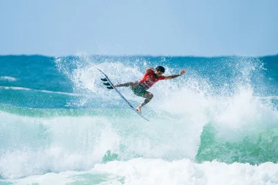 Filipe Toledo, surfe