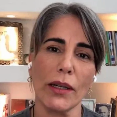 Gloria Pires fala sobre os seus fios brancos no "É de Casa"<!-- NICAID(14887262) -->