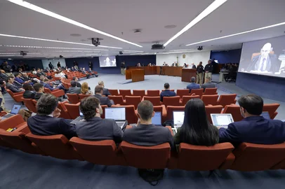 Rosinei Coutinho / STF / Divulgação Sessão desta terça-feira (18) do julgamento do nucleo 3 da trama golpista. kids pretos<!-- NICAID(16169410) -->