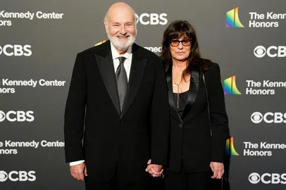 KENT NISHIMURA / AFP (FILES) US actor and director Rob Reiner and his wife Michele Reiner attend the 46th Kennedy Center Honors gala at the Kennedy Center for the Performing Arts in Washington, DC, on December 3, 2023. US director Rob Reiner and his wife Michele Reiner were found dead at their southern California mansion, CNN and NBC reported on December 14, 2025. Los Angeles police said in a media conference on Sunday evening they would not yet publicly confirm the identities of the two people found dead at the residence of the "When Harry Met Sally" director, and were not interviewing any suspects. (Photo by Kent NISHIMURA / AFP)<!-- NICAID(16186686) -->