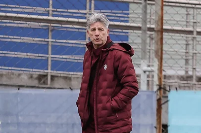 Porto Alegre - 28/07/2025 - CT do GrÃªmio.    Fluminense treina esta tarde no CT do GrÃªmio.FOTOS: LUCAS MERÃON / FLUMINENSE F.C..IMPORTANTE: Imagem destinada a uso institucional e divulgaÃ§Ã£o, seuuso comercial estÃ¡ vetado incondicionalmente por seu autor e oFluminense Football Club.Ã obrigatÃ³rio mencionar o nome do autor ouusar a imagem..IMPORTANT: Image intended for institutional use and distribution.Commercial use is prohibited unconditionally by its author andFluminense Football Club. It is mandatory to mention the name of theauthor or use the image..IMPORTANTE: ImÃ¡gen para uso solamente institucional y distribuiciÃ³n. Eluso comercial es prohibido por su autor y por el Fluminense FootballClub. Ãs mandatÃ³rio mencionar el nombre del autor ao usar el imÃ¡gen.<!-- NICAID(16089776) -->