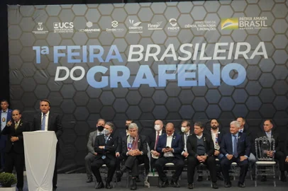 CAXIAS DO SUL, RS, BRASIL (09/07/2021)Presidente Jair Bolsonaro visita a Universidade de Caxias do Sul para inauguração do UCSGraphene. (Antonio Valiente/Agência RBS)<!-- NICAID(14830661) -->
