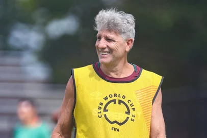 Renato Portaluppi em treino do Fluminense no Mundial de Clubes<!-- NICAID(16061304) -->