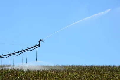 PALMEIRADASMISSÕES-RS-BR-DATA:03/02/2014Irrigação de milho, em Palmeira das Missões.FOTÓGRAFO:TADEUVILANI<!-- NICAID(10196739) -->
