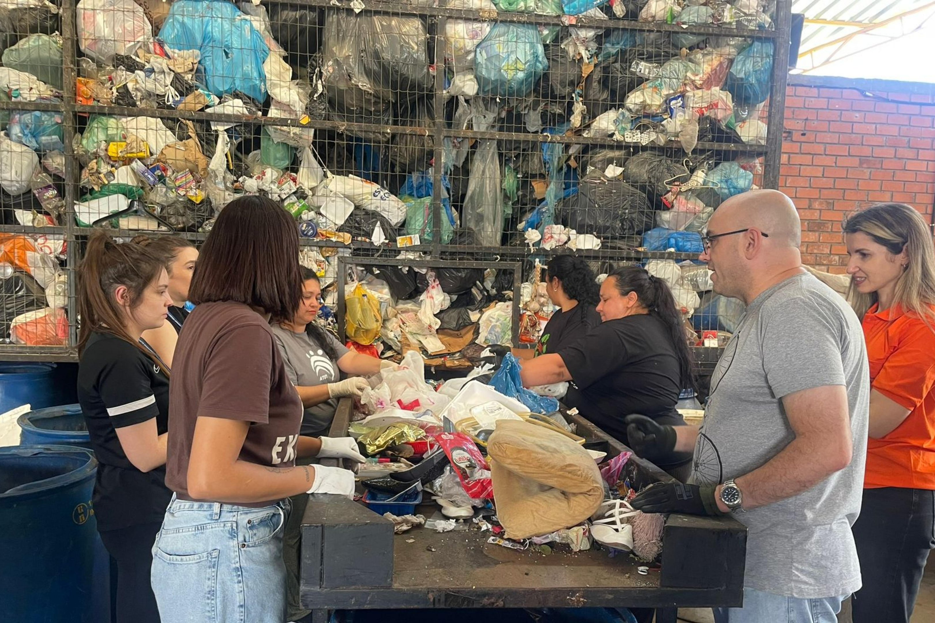 Campe&atilde;o de reciclagem, pl&aacute;stico PET poderia ser ainda mais reaproveitado