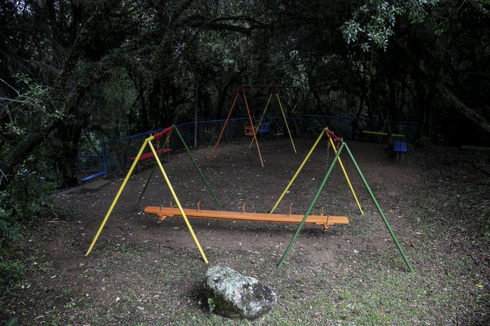 De acordo com os moradores, a prefeitura faz limpeza e capina no local, mas não é suficiente