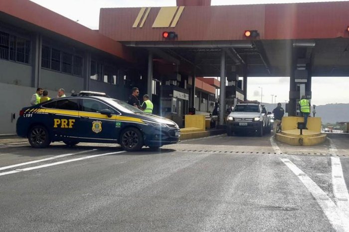 Funcionária de praça de pedágio morre atropelada na Freeway