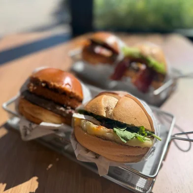 destemperados, hamburguer, joe burger, boulevard laçador, comida, artesanal<!-- NICAID(16036498) -->