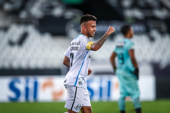 Parceria de Maicon e presença no ataque: fatores para Matheus Henrique retomar o protagonismo no Grêmio