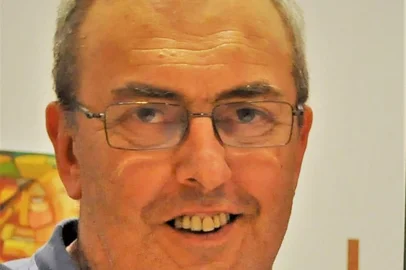 Faleceu no domingo (23), em Porto Alegre, o economista e engenheiro florestal André Luiz Leite Chaves, aos 68 anos. O velório ocorreu ainda no domingo, na capela histórica do Crematório Metropolitano, na Capital.<!-- NICAID(16003611) -->
