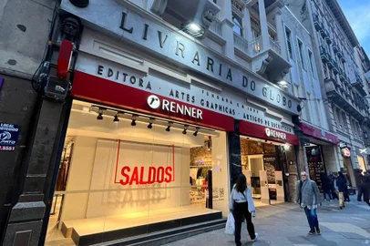 Renner na Livraria do Globo<!-- NICAID(15460617) -->