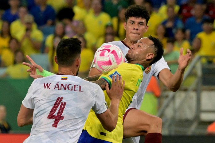 NELSON ALMEIDA / AFP