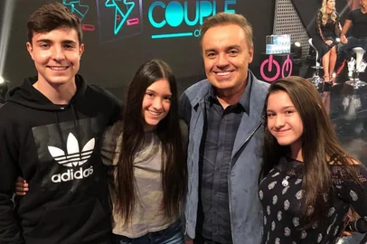 Gugu Liberato com os três filhos, João Augusto, Marina e Sofia.<!-- NICAID(15462436) -->