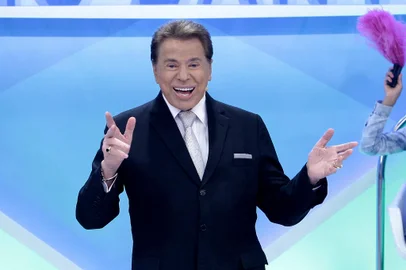 Silvio Santos<!-- NICAID(11880672) -->