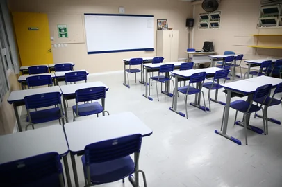 PORTO ALEGRE, RS, BRASIL - Escola João XXIII em Porto Alegre tem seus pátios e salas de aulas praticamente vazios nesta segunda feira 16 de março de 2020.<!-- NICAID(14453165) -->