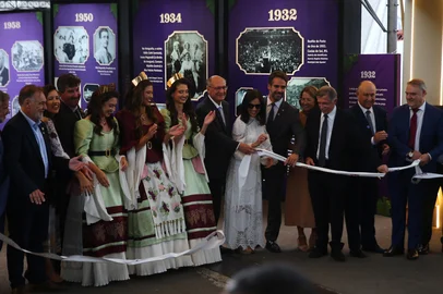 CAXIAS DO SUL, RS, BRASIL, 22/02/2024. 34ª Festa Nacional da Uva no Parque Mário Bernardino Ramos (Pavilhões da Festa da Uva).  - Abertura oficial da Festa da Uva 2026 com a presença presidente em exercídio Geraldo Alckin. (Porthus Junior/Agência RBS)Indexador: Porthus Junior<!-- NICAID(16228701) -->