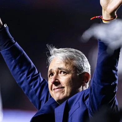 Tiago Nunes, técnico da LDU, comemora vitória sobre o São Paulo nas quartas de final da Libertadores<!-- NICAID(16136470) -->