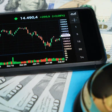 Variação das ações na Bolsa de Valores<!-- NICAID(15422461) -->