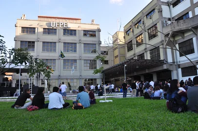 UFPel<!-- NICAID(16292465) -->