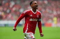 PORTO ALEGRE, RS, BRASIL, 20-07-2025: INTERNACIONAL x CEARÁ. Colorado recebe no Beira-Rio o Ceará, pela 15ª rodada do Campeonato Brasileiro. Gol de Alan Patrick, que dá vantagem ao Internacional, por 1x0.  Fotos: Duda Fortes/Agencia RBS<!-- NICAID(16084109) -->