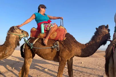 Rachel Pena Lima Bortolin se aposentou, vendeu tudo que tinha e, desde 2022, vive viajando<!-- NICAID(16183411) -->