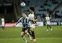 "Se atira de uma maneira ridícula": veja a análise da arbitragem de Grêmio 1x1 Corinthians