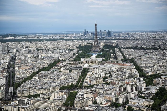 JULIEN DE ROSA / AFP