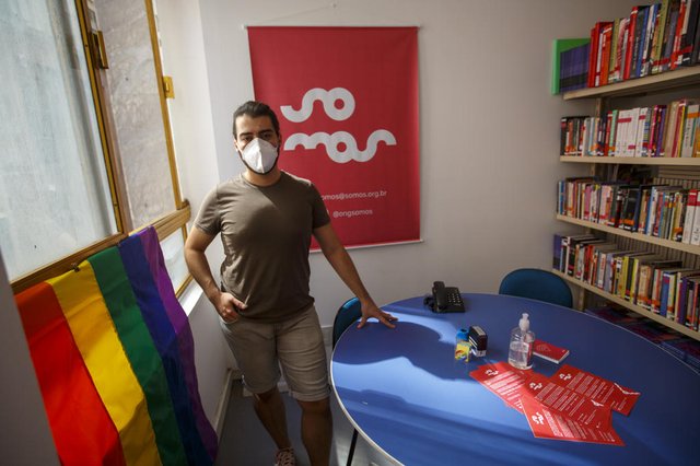 PORTO ALEGRE, RS, BRASIL, 12/03/2021 - ONG Somos passa a oferecer acolhimento jurídico e de saúde mental para público LGBT. Na foto: Caio Klein.  Fotos: Jefferson Botega / Agencia RBSIndexador: Jefferson Botega<!-- NICAID(14734146) -->