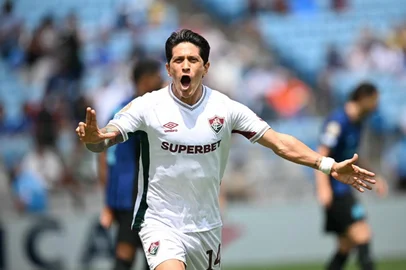 Fluminense's Argentine forward #14 German Cano celebrates after scoring Fluminense's first goal during the FIFA Club World Cup 2025 round of 16 football match between Italy's Inter Milan and Brazil's Fluminense at the Bank of America Stadium in Charlotte on June 30, 2025. (Photo by Paul ELLIS / AFP)<!-- NICAID(16070409) -->