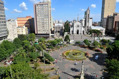 CAXIAS DO SUL, RS, BRASIL, 20/03/2015 - Debate sobre ocupação de Centro de Caxias aos domingos.(JONAS RAMOS/AGÊNCIA RBS)<!-- NICAID(11279231) -->