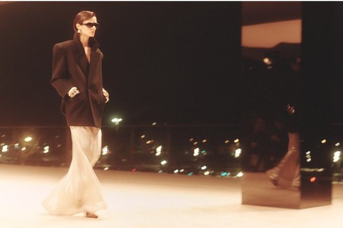 Reprodução / Saint Laurent/Instagram