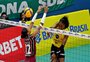 Praia Clube bate o Fluminense e mantém liderança da Superliga feminina de vôlei