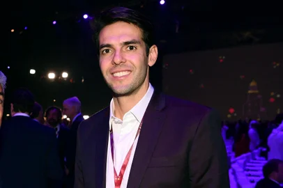 Former Brazilian footballers Bebeto (L) Kaka (R), are pictured ahead of the draw for the 2022 World Cup in Qatar at the Doha Exhibition and Convention Center on April 1, 2022. (Photo by FRANCK FIFE / AFP)Editoria: SPOLocal: DohaIndexador: FRANCK FIFESecao: soccerFonte: AFPFotógrafo: STF<!-- NICAID(15057420) -->