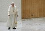 Papa Francisco tem dificuldades para respirar durante audiência semanal