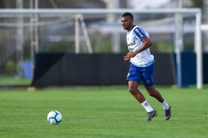 Leonardo Gomes, Léo Gomes, Futebol, Grêmio