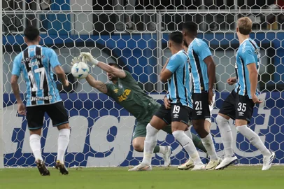 13.04.25, Porto Alegre, RS, Brasil: Sudamericana Grêmio x Godoy Cruz: Fotos: Jefferson Botega/Agencia RBSIndexador: jeff botega<!-- NICAID(16036251) -->