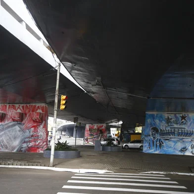 PORTO ALEGRE, RS, BRASIL,  02/06/2021- Inauguração de grafites da dupla grenal e revitalização das elevadas do viaduto da Conceição. Foto: Félix Zucco  / Agencia RBS<!-- NICAID(14798932) -->