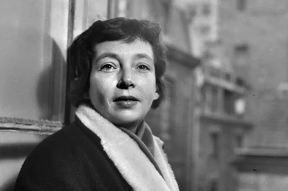 Roger-Viollet / Studio Lipnitzki Marguerite Duras, escritora<!-- NICAID(16241897) -->
