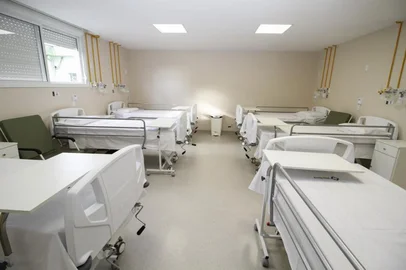 Prefeitura anuncia Operação Inverno com cem leitos extras em hospitais de Porto Alegre <!-- NICAID(16035626) -->