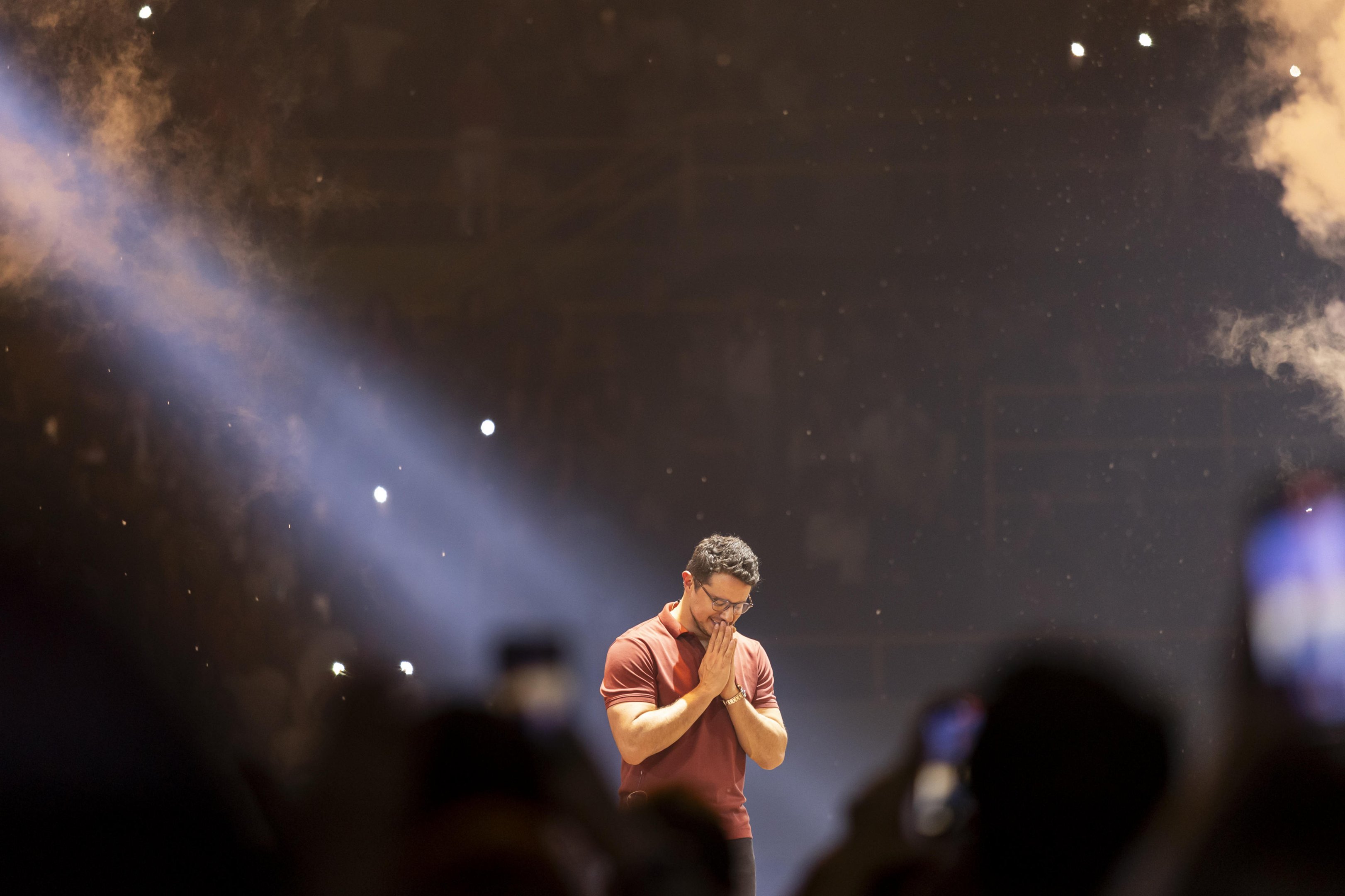 "Para cada necessidade humana, a B&iacute;blia oferece uma resposta", diz Deive Leonardo, evangelista com milh&otilde;es de seguidores