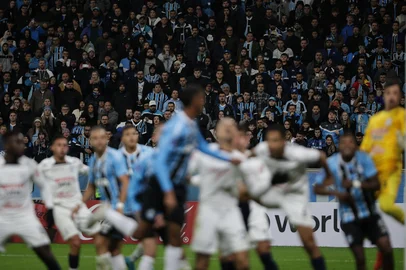 PORTO ALEGRE, RS, BRASIL, 23-07-2025: Grêmio  x Alianza Lima válido pelas playoffs da Copa Sul-americana. O tricolor vai buscar o placar negativo contra os peruanos. Foto: Renan Mattos / Agência RBS<!-- NICAID(16086915) -->