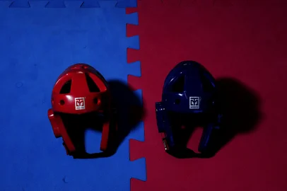 CAXIAS DO SUL, RS, BRASIL, 19/11/2018O atleta Venilton Teixeira, de 23 anos, da Associação Caxiense de Taekwondo (ACTKD) irá disputar o Israel Open, etapa do circuito mundial da modalidade, nos dias 24 e 25 de novembro. Ele viaja junto com Daniel Brisotto, técnico da equipe. (Lucas Amorelli/Agência RBS)<!-- NICAID(13837617) -->